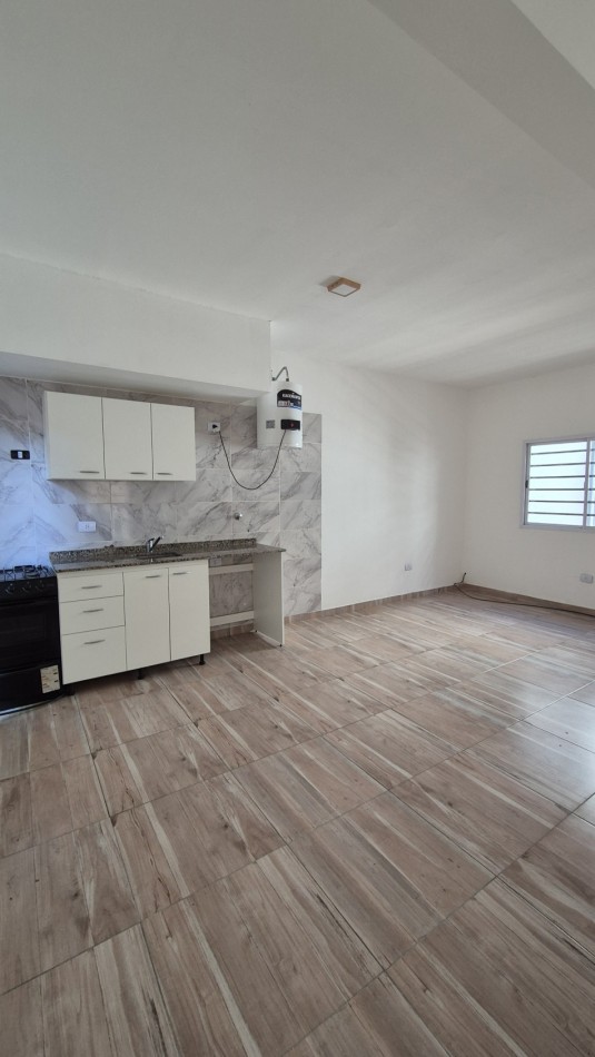 Departamento 3 Amb. Moreno Centro | Living Super Amplio | A pasos de la estacion