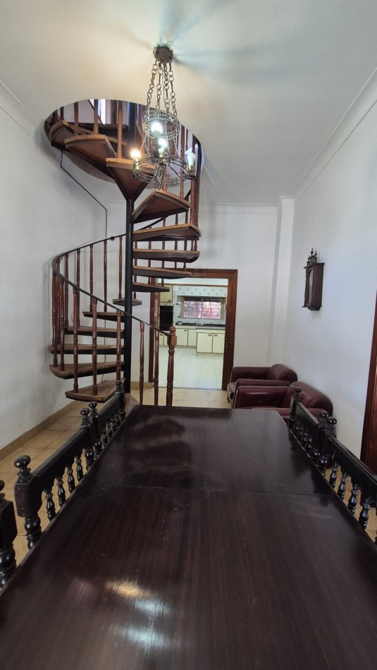Casa en venta en Moreno Norte | 5 Ambientes y medio | Cochera Doble | Quincho