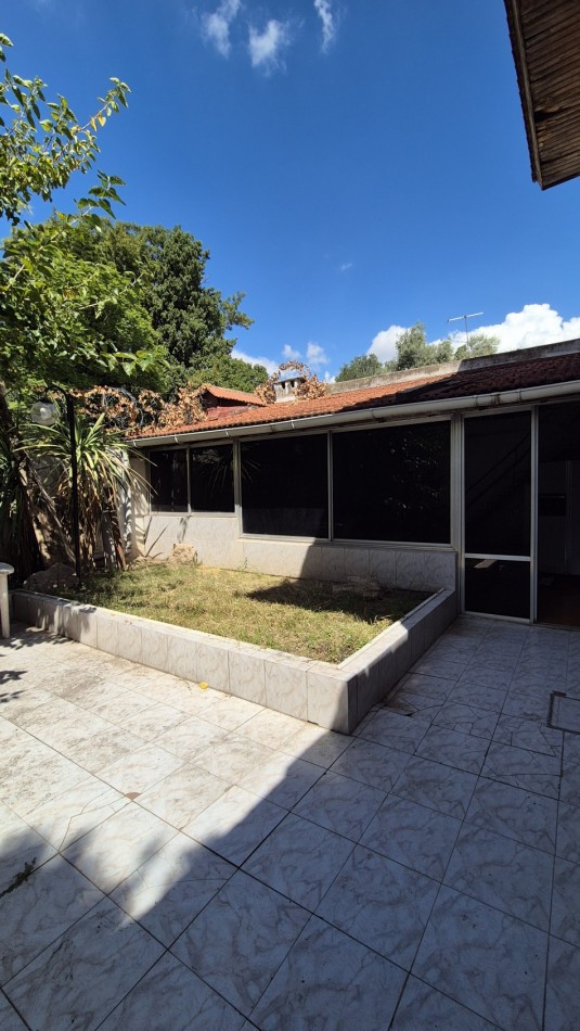 Casa en venta en Moreno Norte | 5 Ambientes y medio | Cochera Doble | Quincho