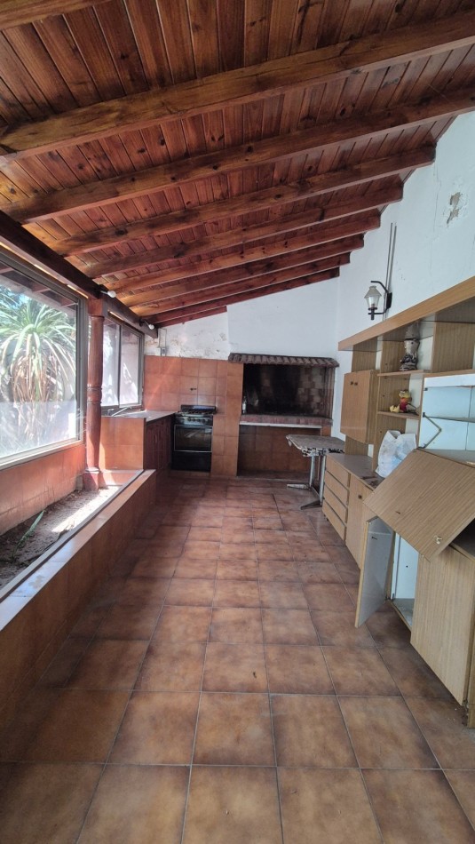Casa en venta en Moreno Norte | 5 Ambientes y medio | Cochera Doble | Quincho