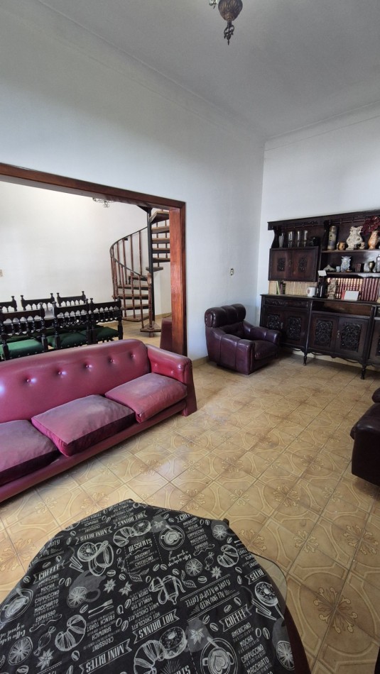 Casa en venta en Moreno Norte | 5 Ambientes y medio | Cochera Doble | Quincho