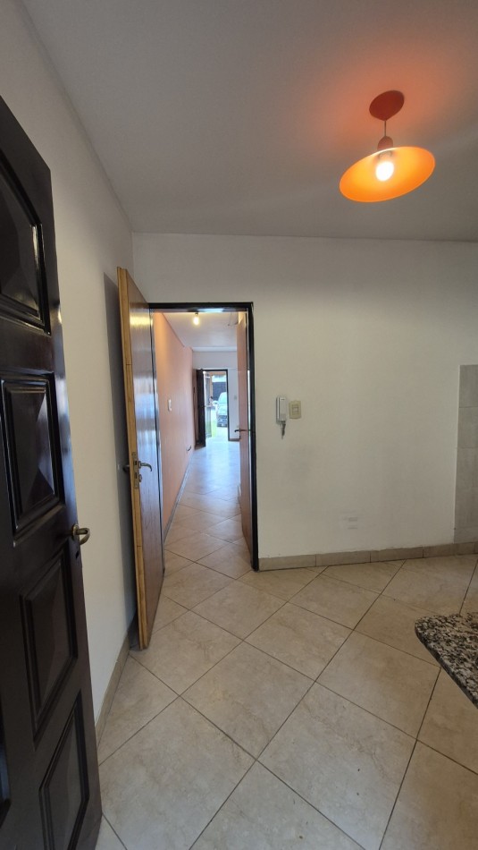 Duplex 3 ambientes en Paso del Rey, Moreno