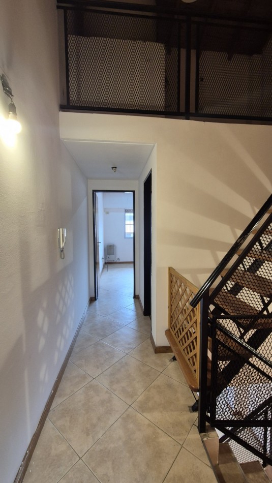 Duplex 3 ambientes en Paso del Rey, Moreno