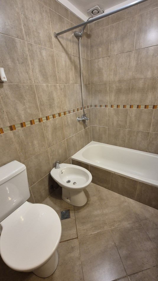 Duplex 3 ambientes en Paso del Rey, Moreno