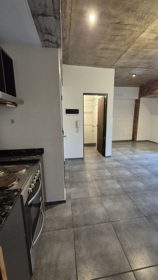 Alquiler de monoambiente con Patio en Moreno cerca de Acceso Oeste