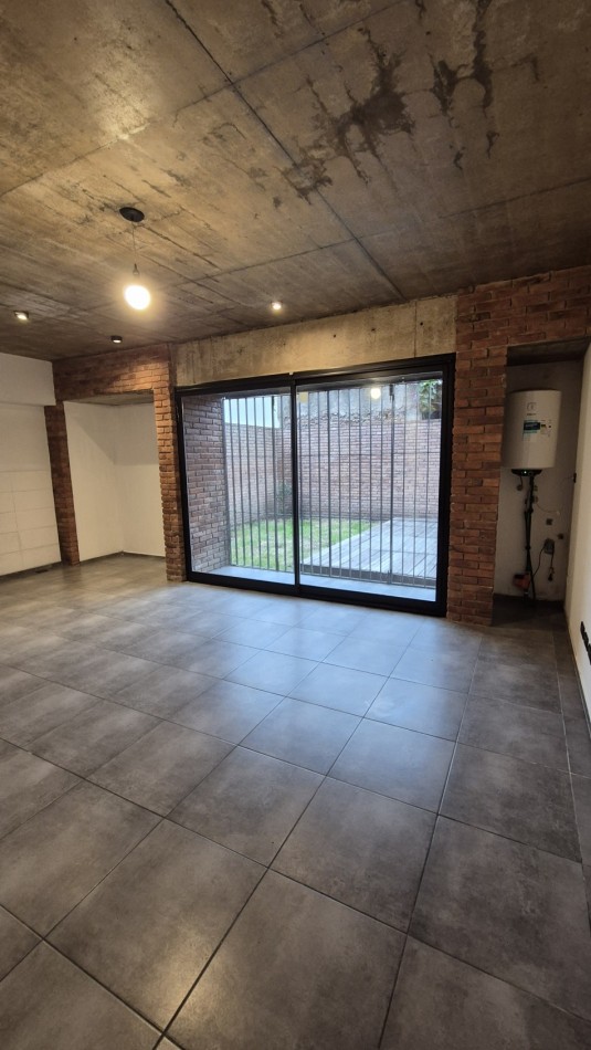 Alquiler de monoambiente con Patio en Moreno cerca de Acceso Oeste