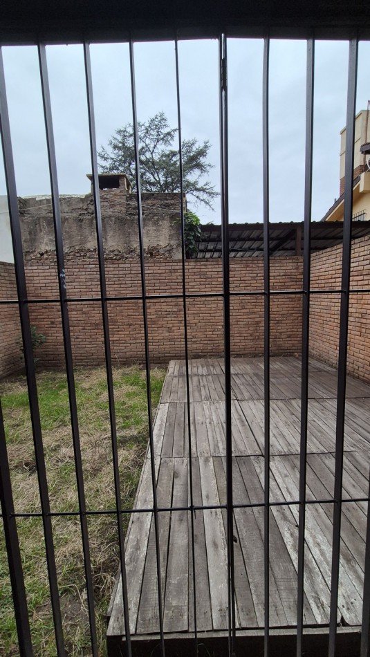 Alquiler de monoambiente con Patio en Moreno cerca de Acceso Oeste