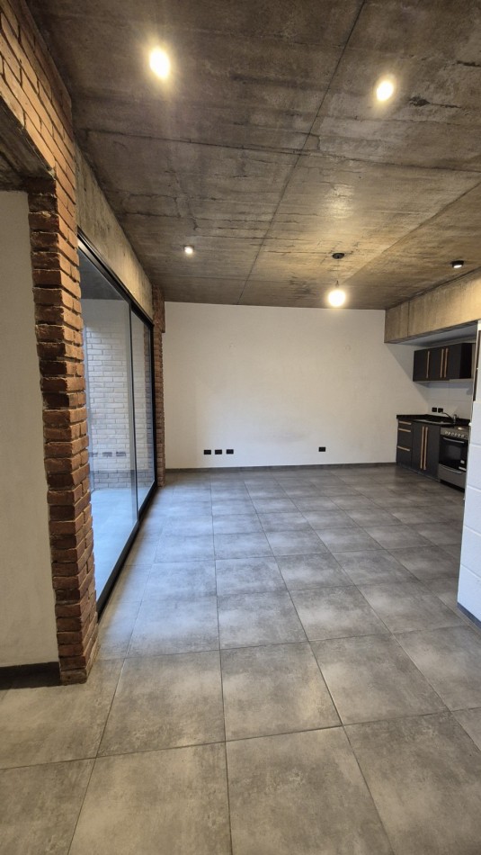 Alquiler de monoambiente con Patio en Moreno cerca de Acceso Oeste