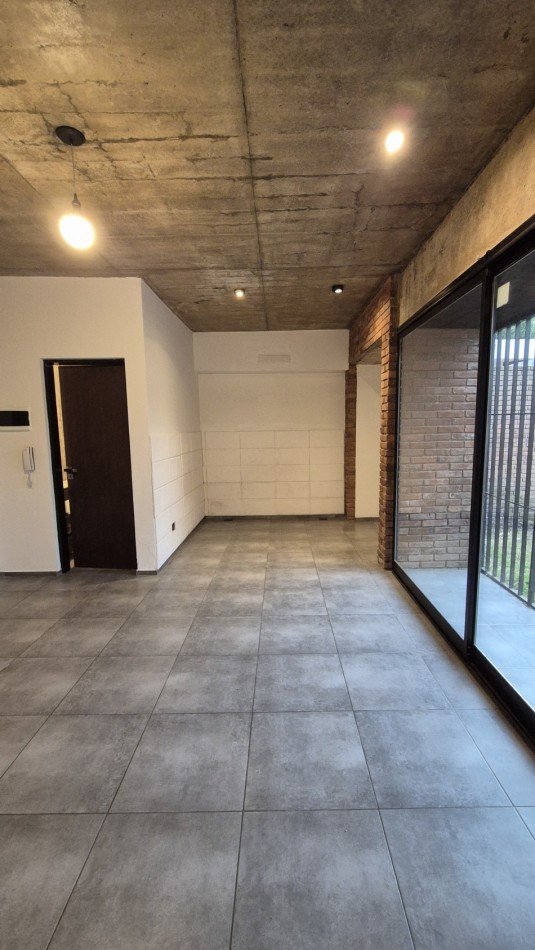 Alquiler de monoambiente con Patio en Moreno cerca de Acceso Oeste