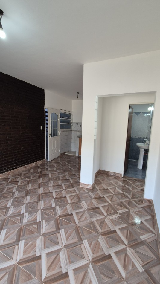 ALQUILER DEPARTAMENTO 2 AMBIENTES EN CENTRO DEL BARRIO LA QUEBRADA 