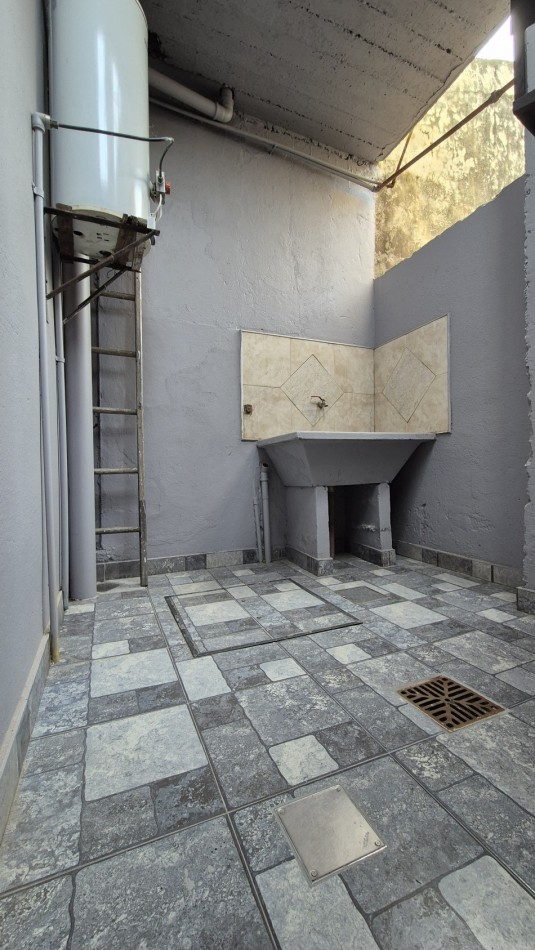 ALQUILER DEPARTAMENTO 2 AMBIENTES EN CENTRO DEL BARRIO LA QUEBRADA 