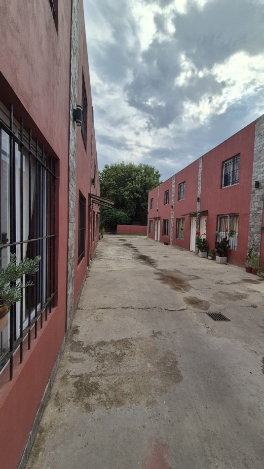 Alquiler Depto 2 Ambientes |  Cochera | La Reja Centro  |  Sin expensas. 