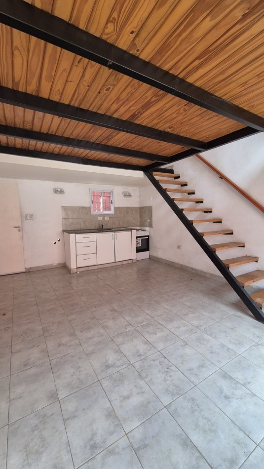 Alquiler Depto 2 Ambientes |  Cochera | La Reja Centro  |  Sin expensas. 