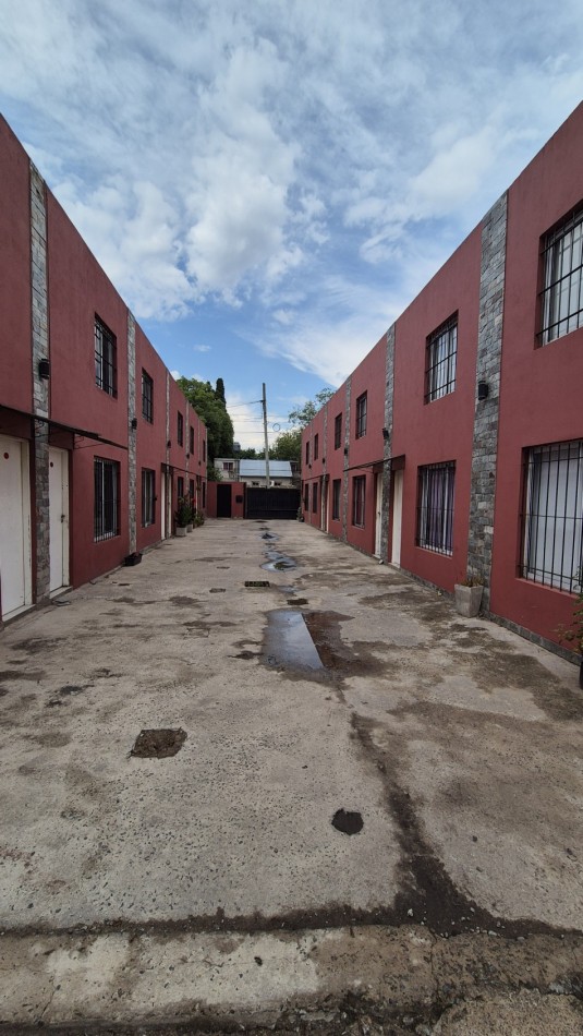 Alquiler Depto 2 Ambientes |  Cochera | La Reja Centro  |  Sin expensas. 