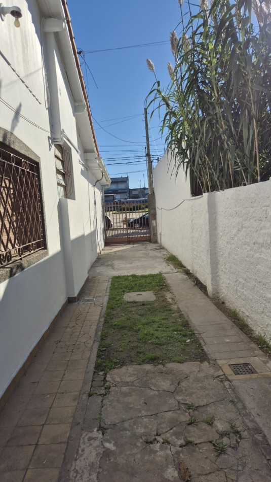 CASA EN ALQUILER CON GRAN PARQUE, QUINCHO Y UBICACION INMEJORABLE