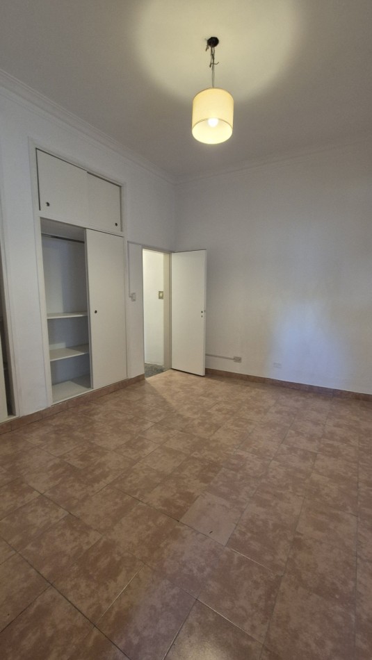 CASA EN ALQUILER CON GRAN PARQUE, QUINCHO Y UBICACION INMEJORABLE