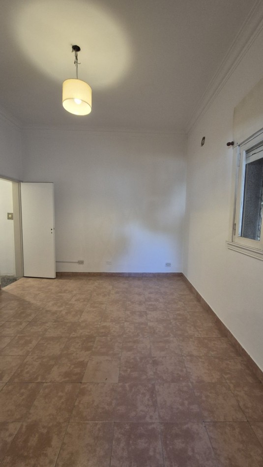 CASA EN ALQUILER CON GRAN PARQUE, QUINCHO Y UBICACION INMEJORABLE