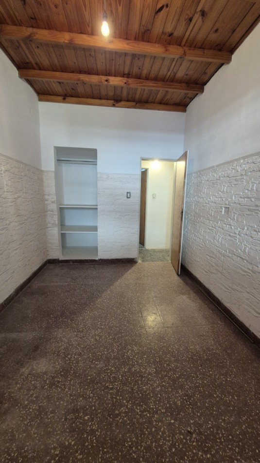 CASA EN ALQUILER CON GRAN PARQUE, QUINCHO Y UBICACION INMEJORABLE