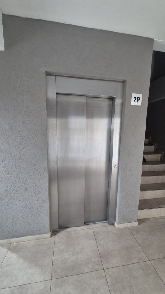 Alquiler Departamento 2 Ambientes con Cochera y balcon Paso del Rey Centro