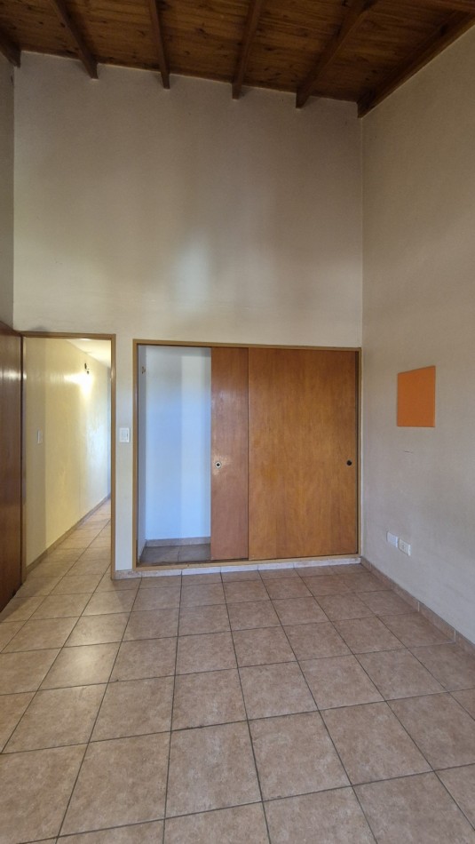 Alquiler Duplex 3 Ambientes con cochera en Moreno Sur