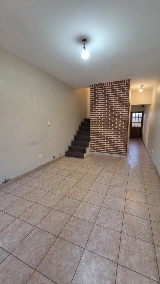 Alquiler Duplex 3 Ambientes con cochera en Moreno Sur