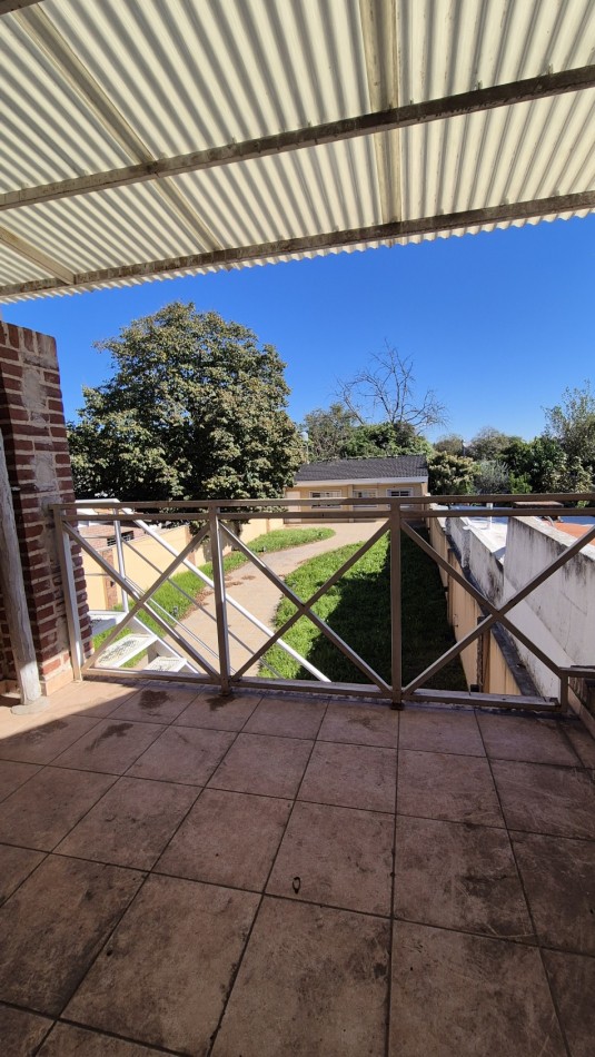 Alquiler Duplex 3 Ambientes con cochera en Moreno Sur