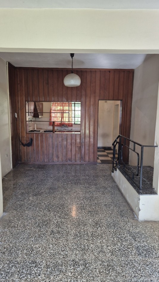 Venta Casa 3 Ambientes sobre Gran Lote 10x42 Moreno / PDR