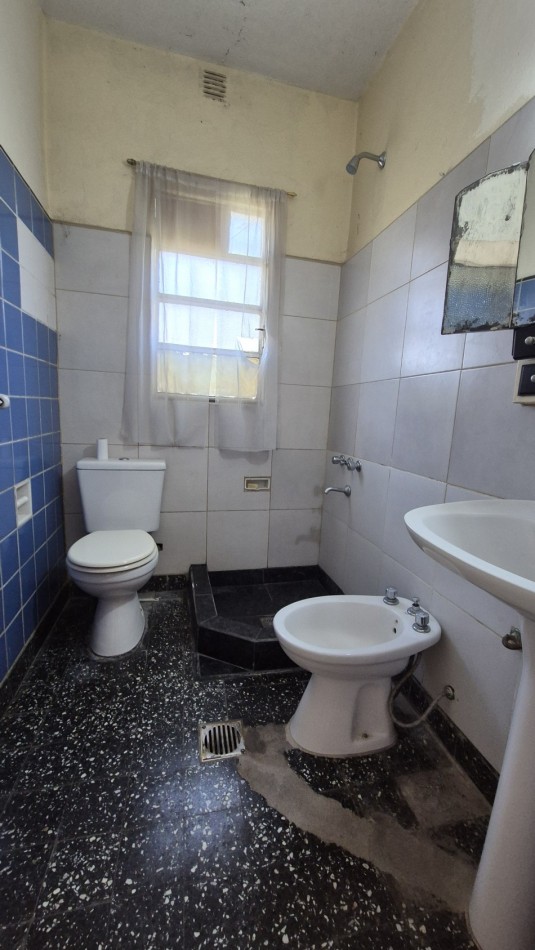 Venta Casa 3 Ambientes sobre Gran Lote 10x42 Moreno / PDR