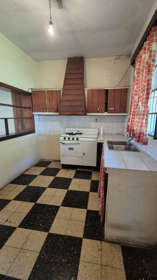 Venta Casa 3 Ambientes sobre Gran Lote 10x42 Moreno / PDR