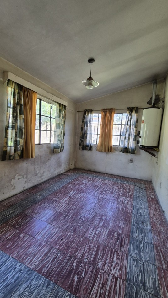 Venta Casa 3 Ambientes sobre Gran Lote 10x42 Moreno / PDR