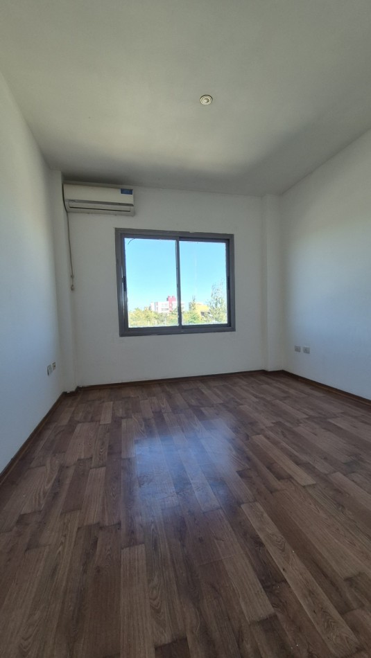 Alquiler Departamento 2 Ambientes en Moreno Centro | A metros de Estacion