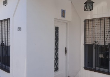 Casa con dos ambientes en Moreno