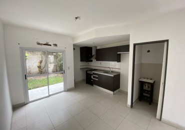 Duplex 2 habitaciones detras Universidad de Moreno