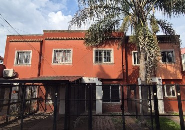 Alquiler de Duplex en Moreno con excelente ubicacion | 2 Dormitorios con Placard | Parrilla, patio y Cochera 