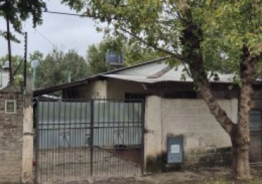 Venta Casa 3 Ambientes con Cochera y local en La Quebrada